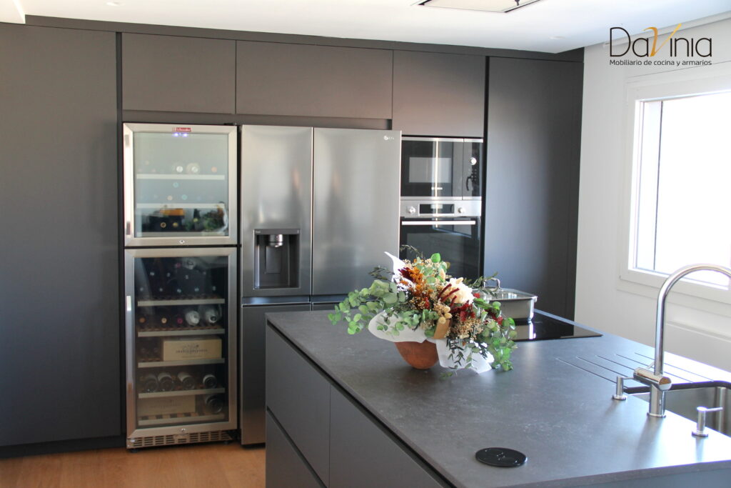 cocina elegante en gris