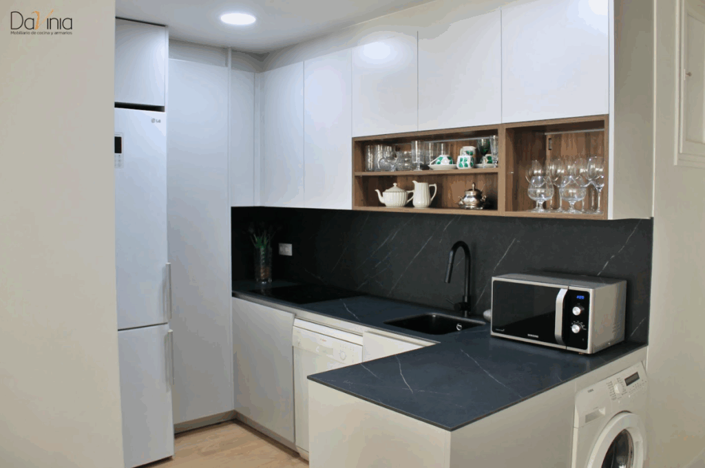 cocina pequeña abierta